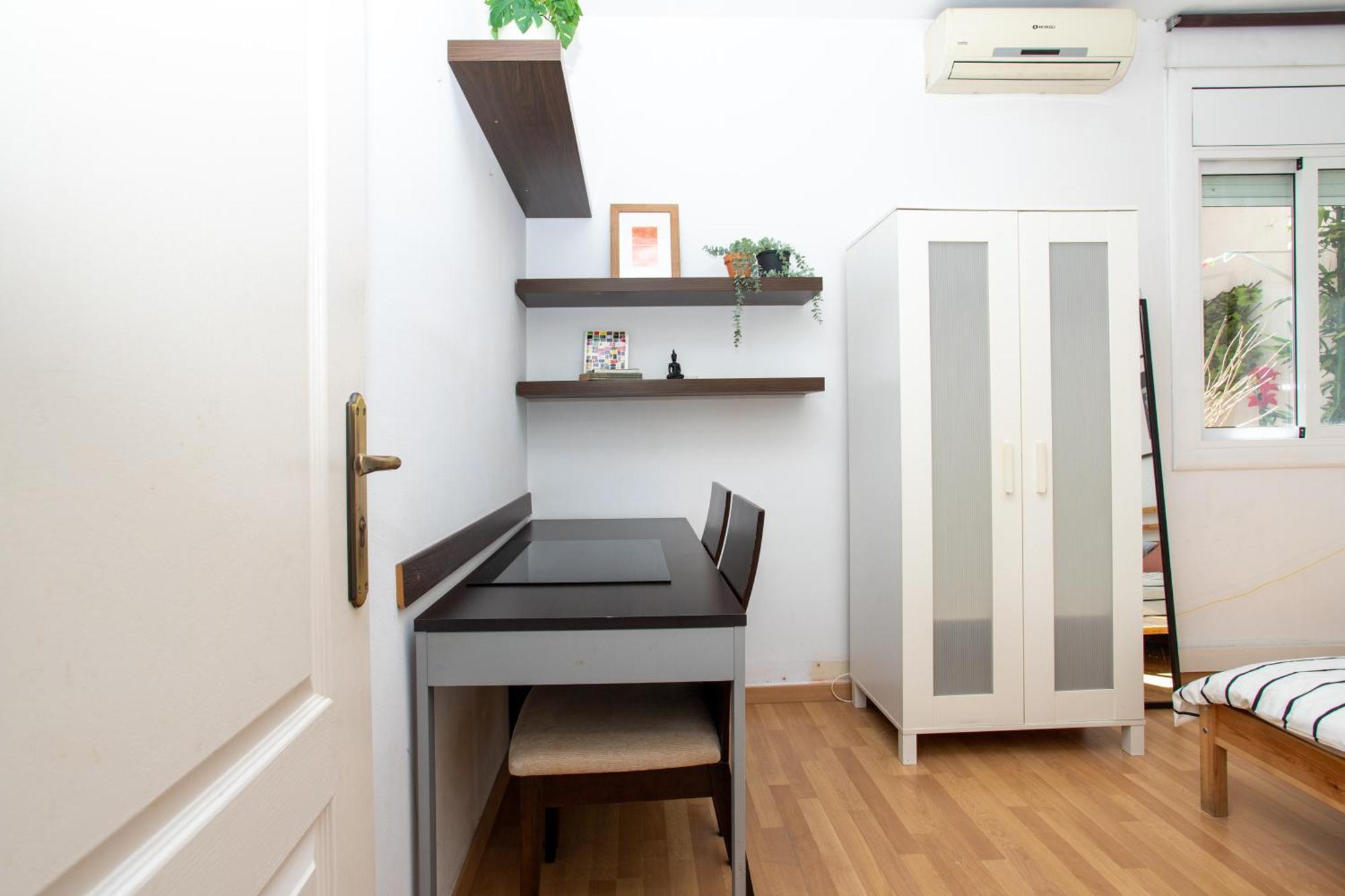 Apartamento Cozy Exiample Getaway With Patio Barcelona